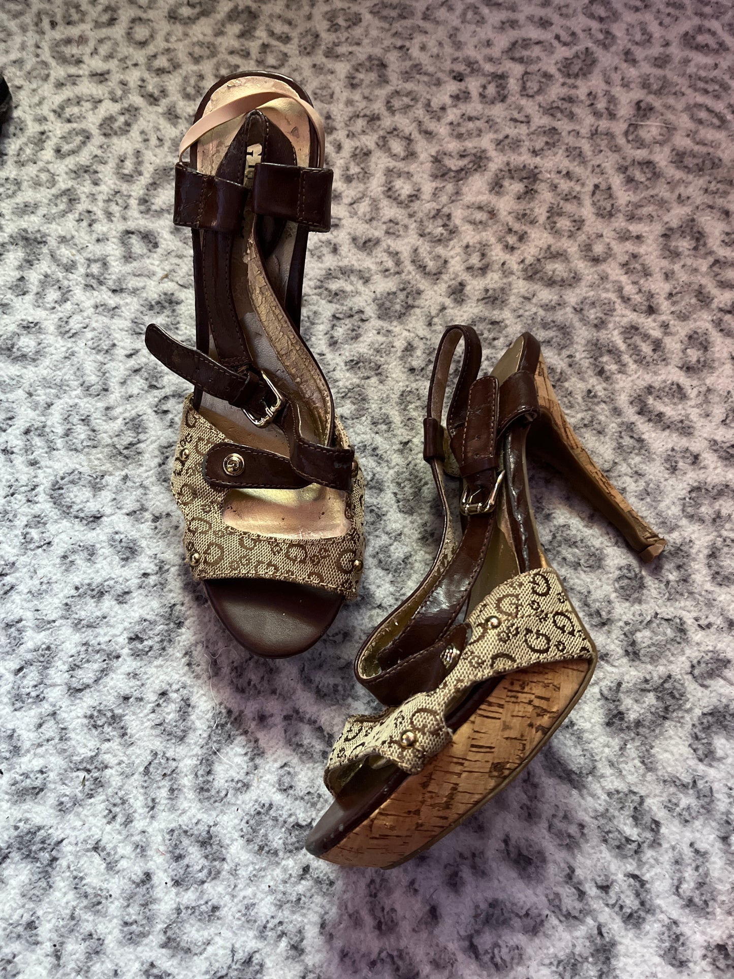 Vintage Guess heels brown and tan