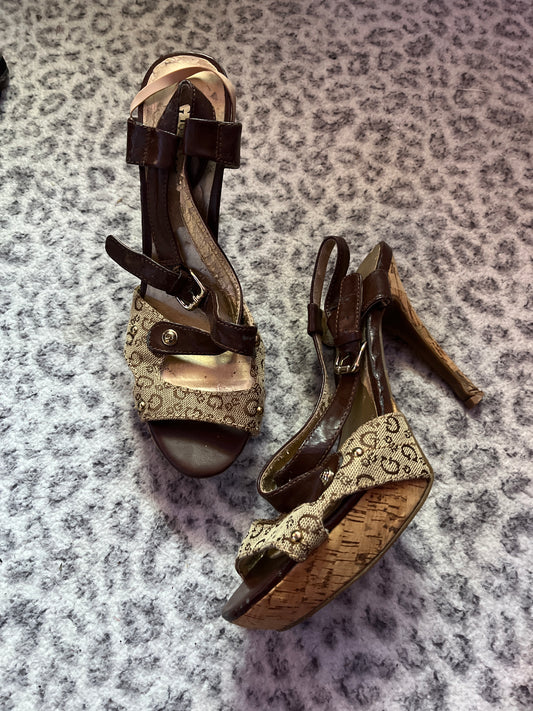 Vintage Guess heels brown and tan