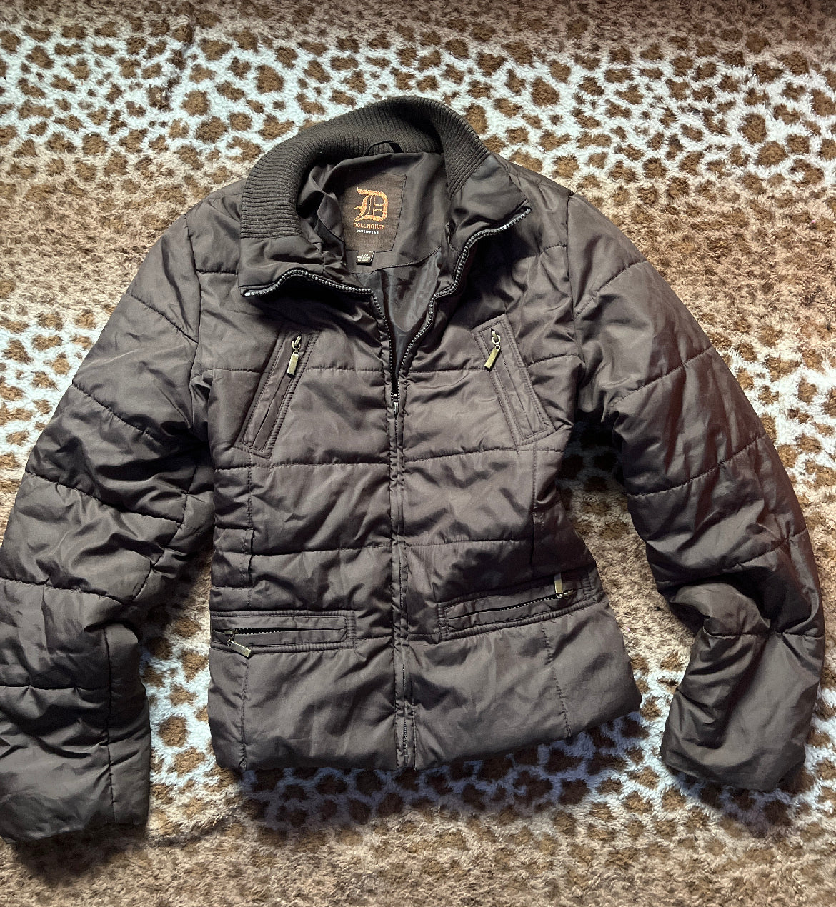 Vintage cropped puffer coat fall vibes