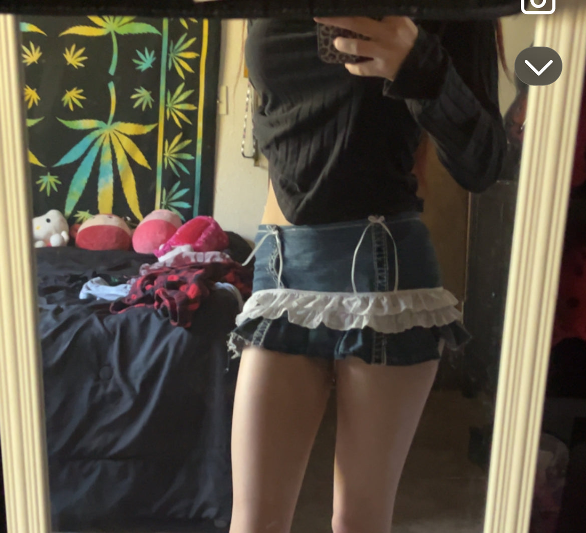 Vintage denim mini skirt lace