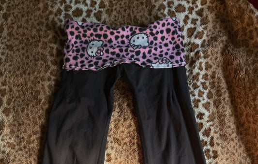 Leopard print, hello Kitty, low rise, leggings flare HTF